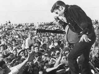 elvis with his fans